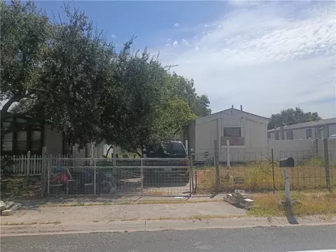 2909 Caprice Dr, Corpus Christi, TX 78418