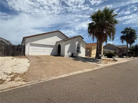 15310 Yardarm Ct, Corpus Christi, TX 78418