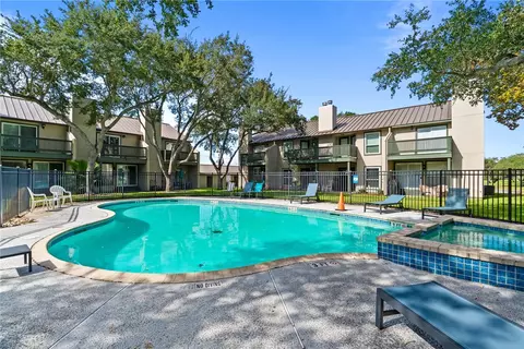 302 St Andrews #K-102, Rockport, TX 78382