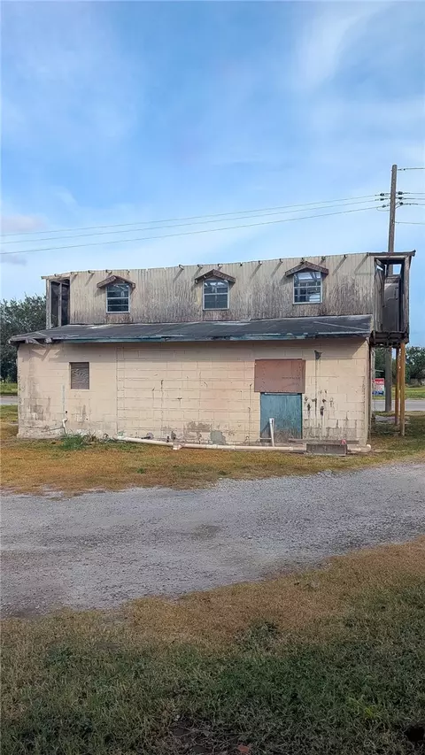 Other - 315 N Front St, Mathis, TX 78368 photo 4 of 9