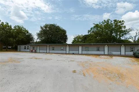 Exterior - 315 N Front St, Mathis, TX 78368 photo 1 of 6