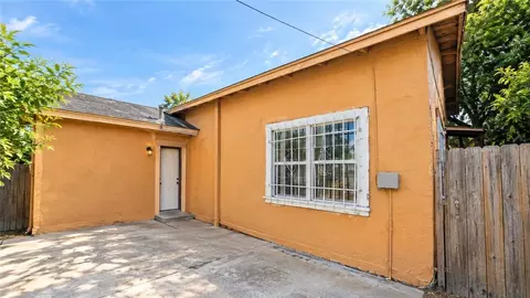 645 Rosewood St, Corpus Christi, TX 78405