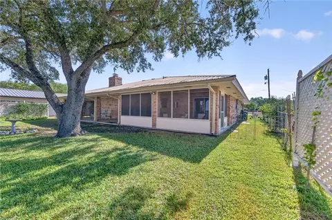 Exterior - 152 Zenna Dr, Mathis, TX 78368 photo 5 of 7