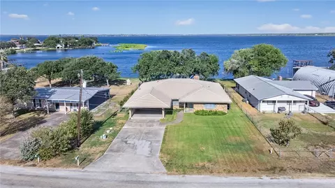 View/Area - 152 Zenna Dr, Mathis, TX 78368 photo 6 of 11
