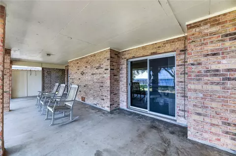 Exterior - 152 Zenna Dr, Mathis, TX 78368 photo 4 of 7