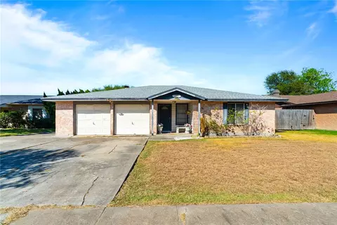 1908 Falcon Dr, Portland, TX 78374