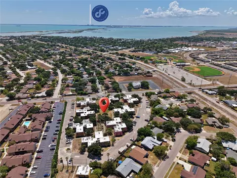 410 Lang Rd, Portland, TX 78374