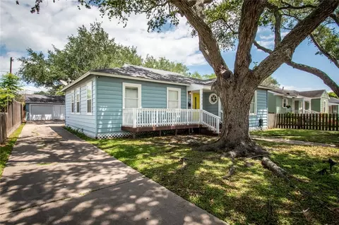3038 Austin St, Corpus Christi, TX 78404