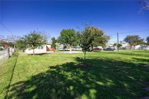 609 21st St, Corpus Christi, TX 78405