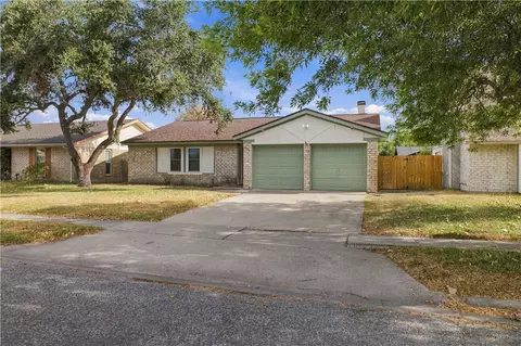 7426 Spitfire Dr, Corpus Christi, TX 78412