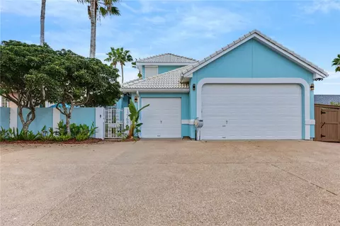 13769 Eaglesnest Bay Dr, Corpus Christi, TX 78418