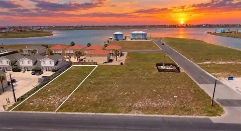 15009 Leeward Dr, Corpus Christi, TX 78418