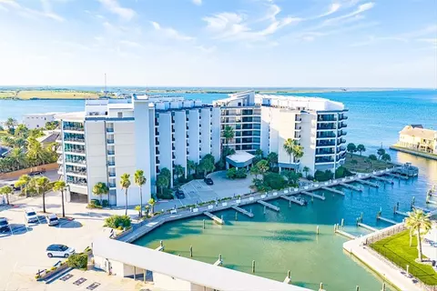 1000 N Station St #114, Port Aransas, TX 78373