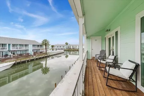 610 Lauderdale Dr #610, Rockport, TX 78382