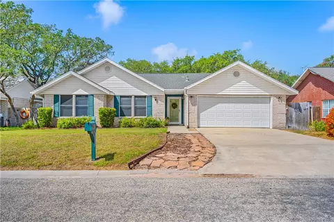 1513 Bluebird Ln, Rockport, TX 78382