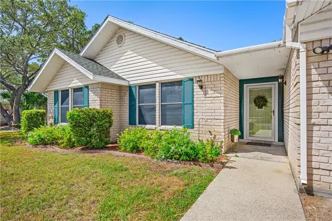 1513 Bluebird Ln, Rockport, TX 78382