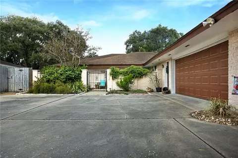 5405 Whitemarsh Dr, Corpus Christi, TX 78413