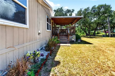 1437 Mallard Dr, Rockport, TX 78382