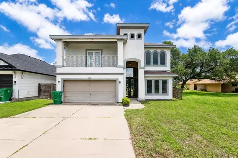 1045 S 13th St, Aransas Pass, TX 78336