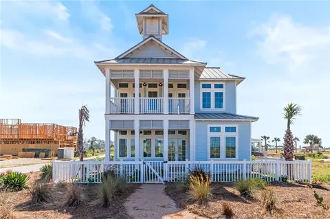 101 Sea Whip Ln, Port Aransas, TX 78373
