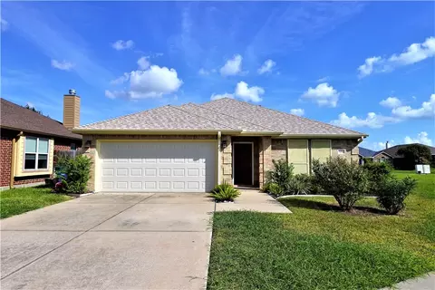 1014 Forest Oak Dr, Portland, TX 78374
