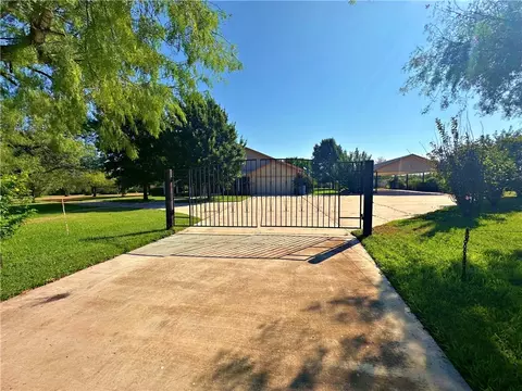 508 Lagunillas Ave, Charlotte, TX 78011