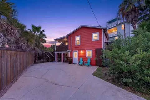 1625 S Station St, Port Aransas, TX 78373