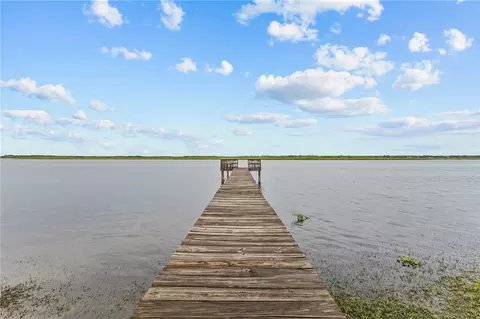 View/Area - 107 E Lakefield Dr, Mathis, TX 78368 photo 4 of 11