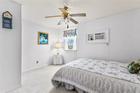 Bedroom - 107 E Lakefield Dr, Mathis, TX 78368 photo 9 of 10