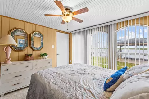 Bedroom - 107 E Lakefield Dr, Mathis, TX 78368 photo 3 of 10