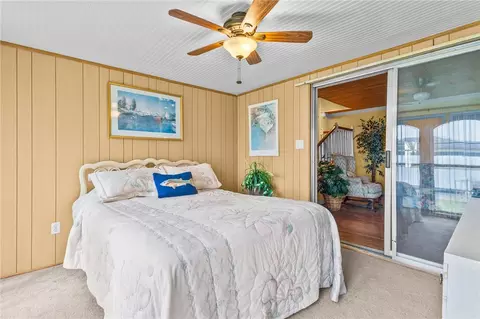 Bedroom - 107 E Lakefield Dr, Mathis, TX 78368 photo 2 of 10
