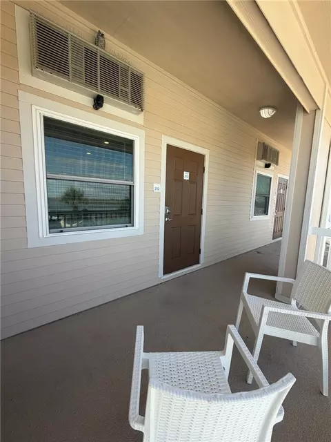 15034 Aruba Dr #212, Corpus Christi, TX 78418