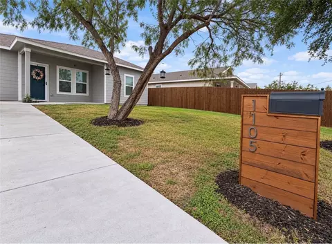 1105 Cabra St, Corpus Christi, TX 78401