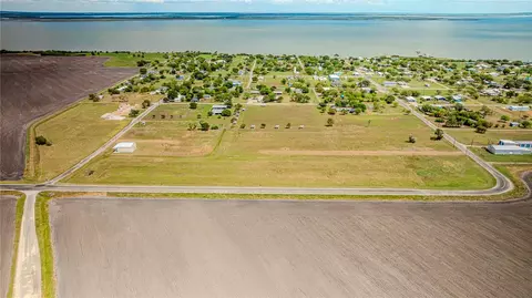 1743 Tx-239, Austwell, TX 77950