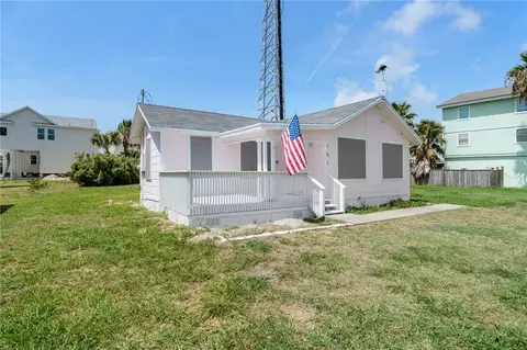 151 W White Ave, Port Aransas, TX 78373