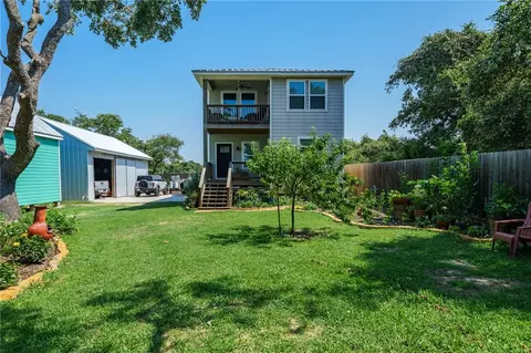 710 E First, Rockport, TX 78382