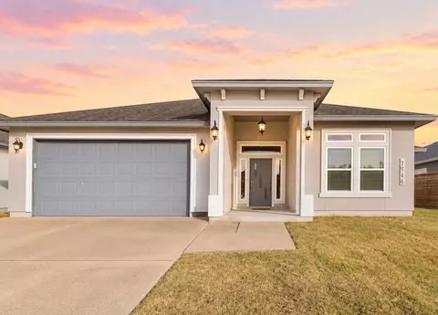 7954 Snake River Dr, Corpus Christi, TX 78414