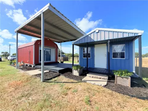 137 Fm 1360, Woodsboro, TX 78393