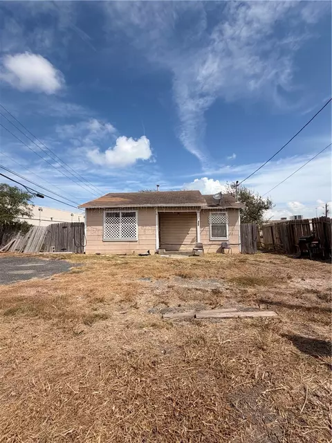 5502 Williams Dr, Corpus Christi, TX 78411