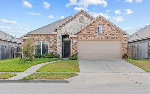 7846 Fort Griffen Dr, Corpus Christi, TX 78414