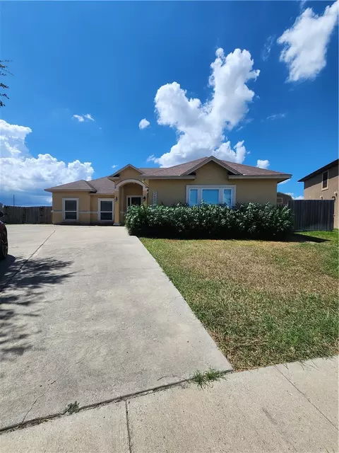 3601 Perfection Lake Ave, Robstown, TX 78380
