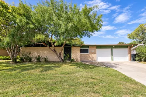3120 Cove Way Dr, Corpus Christi, TX 78418