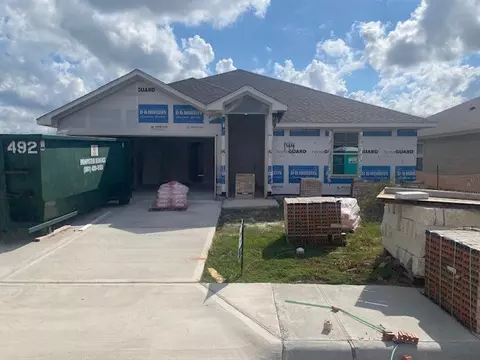 144 Donegal St, Sinton, TX 78387