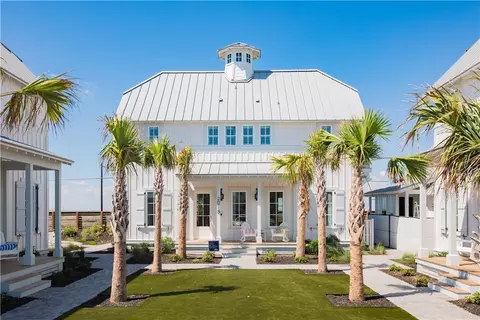 201 Laughing Gull Ln #B, Port Aransas, TX 78373