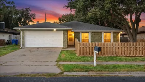 749 Alhambra Dr, Corpus Christi, TX 78418