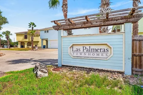 247 W Roberts Ave #6, Port Aransas, TX 78373