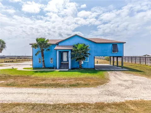 314 Cape Velero Dr, Rockport, TX 78382