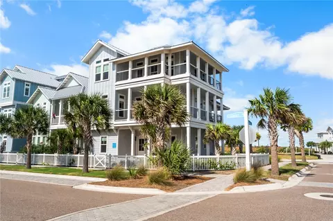 641 Sunset Ave, Port Aransas, TX 78373