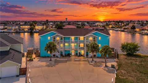 13953 Fortuna Bay Dr #8, Corpus Christi, TX 78418