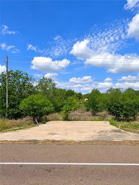 1878 S Us Highway 183, Goliad, TX 77963